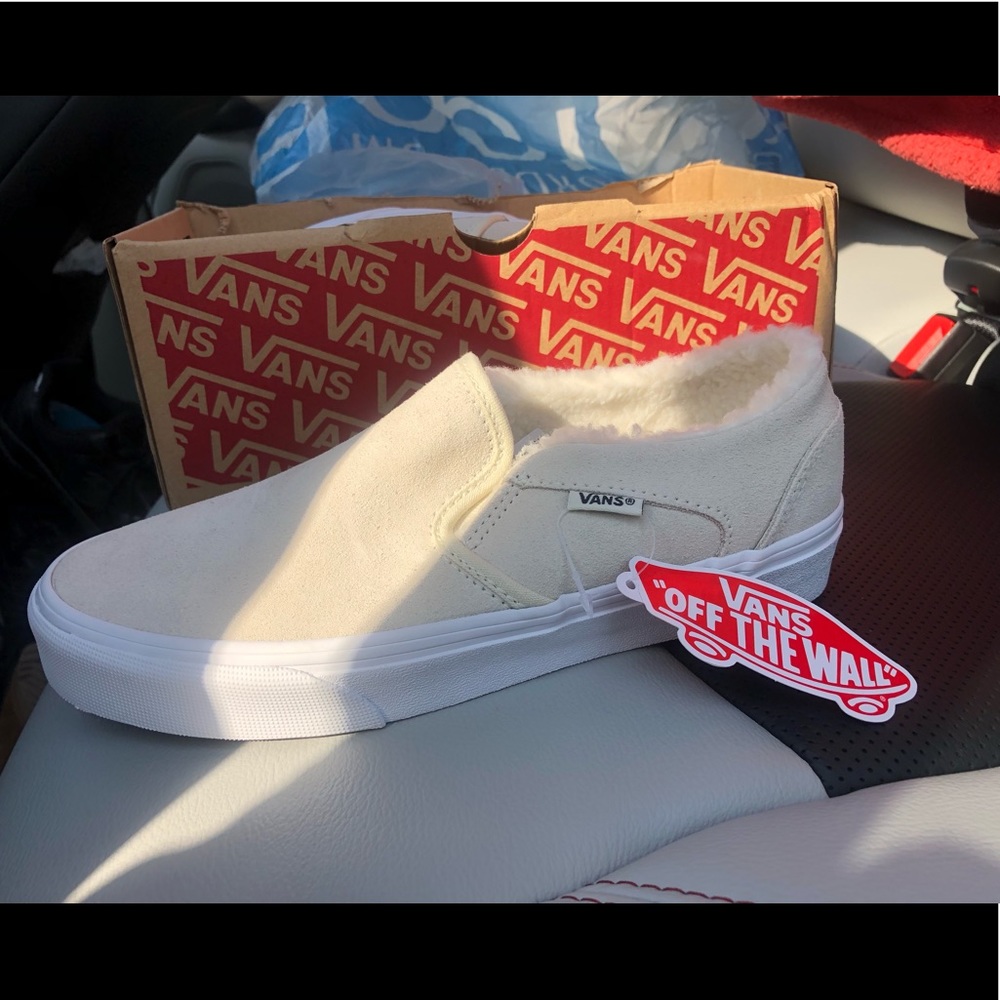 Off white/creme slide on vans